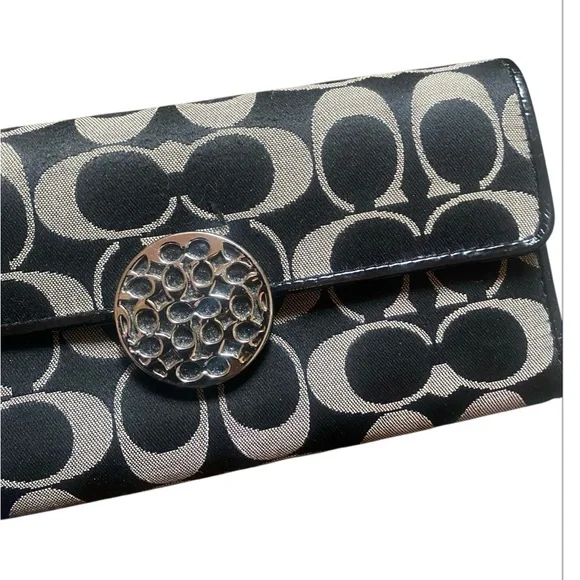 COACH Wallet - Picture 10 of 12